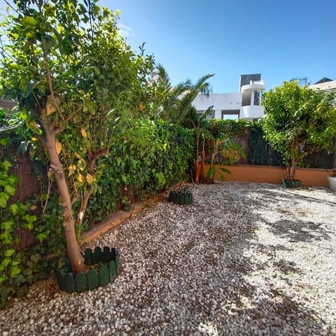 3 soveværelse Semi-Rækkehus til salg i Riviera del Sol, Mijas med swimmingpool - € 399.000 (Ref: 9699933)