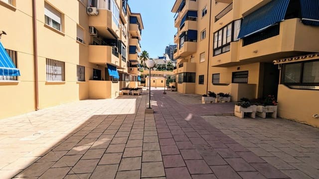 3 slaapkamer Flat te huur in Las Lagunas de Mijas, Mijas met zwembad garage - € 1.200 (Ref: 9110159)