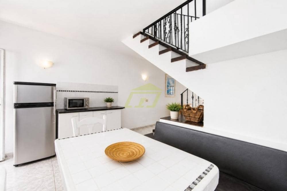 2 chambre Villa/Maison à vendre à Puerto del Carmen avec piscine - 395 000 € (Ref: 10002567)