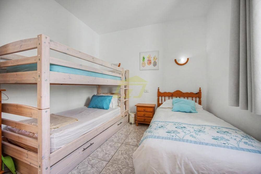 2 chambre Villa/Maison à vendre à Puerto del Carmen avec piscine - 395 000 € (Ref: 10002567)