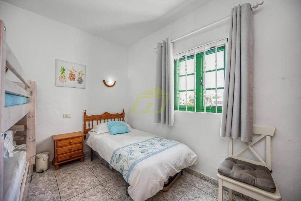 2 chambre Villa/Maison à vendre à Puerto del Carmen avec piscine - 395 000 € (Ref: 10002567)