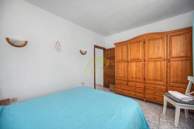 2 chambre Villa/Maison à vendre à Puerto del Carmen, Tías avec piscine - 395 000 € (Ref: 10002567)