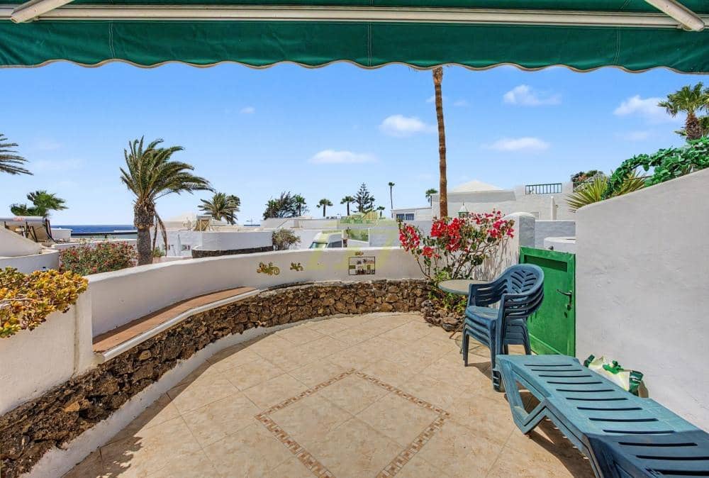 2 chambre Appartement à vendre à Costa Teguise avec piscine - 385 000 € (Ref: 10004966)