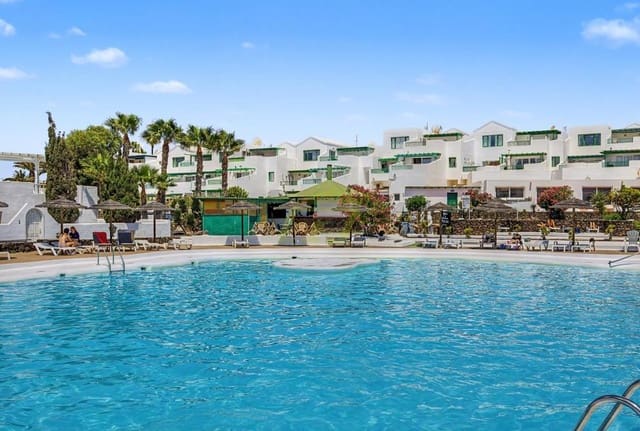 2 chambre Appartement à vendre à Costa Teguise, Teguise avec piscine - 385 000 € (Ref: 10004966)