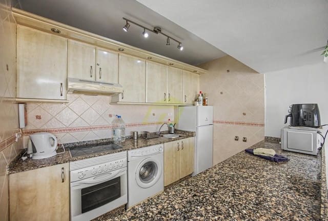 2 chambre Appartement à vendre à Costa Teguise, Teguise avec piscine - 385 000 € (Ref: 10004966)