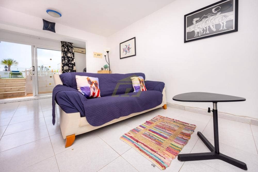 1 bedroom Apartment for sale in Puerto del Carmen with pool - € 175,000 (Ref: 10008249)