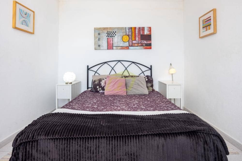 1 bedroom Apartment for sale in Puerto del Carmen with pool - € 175,000 (Ref: 10008249)