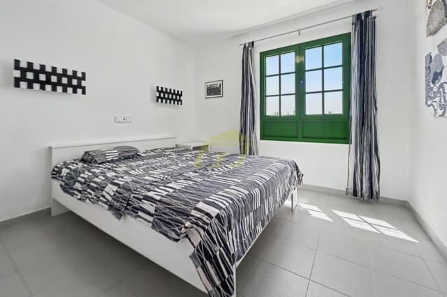 1 bedroom Apartment for sale in Puerto del Carmen, Tías with pool - € 249,000 (Ref: 10008250)