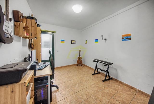 3 sovrum Lägenhet till salu i San Bartolomé - 260 000 € (Ref: 10010231)