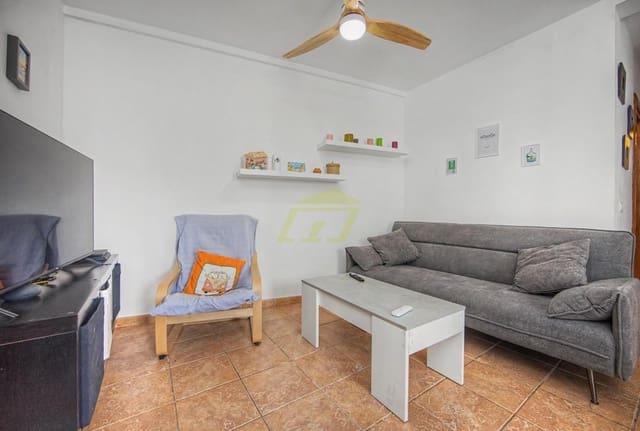 3 sovrum Lägenhet till salu i San Bartolomé - 260 000 € (Ref: 10010231)