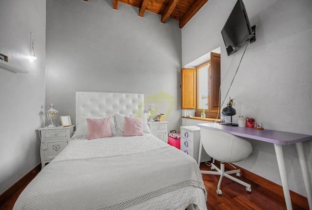 3 quarto Moradia para venda em Tinajo com garagem - 580 000 € (Ref: 10010232)