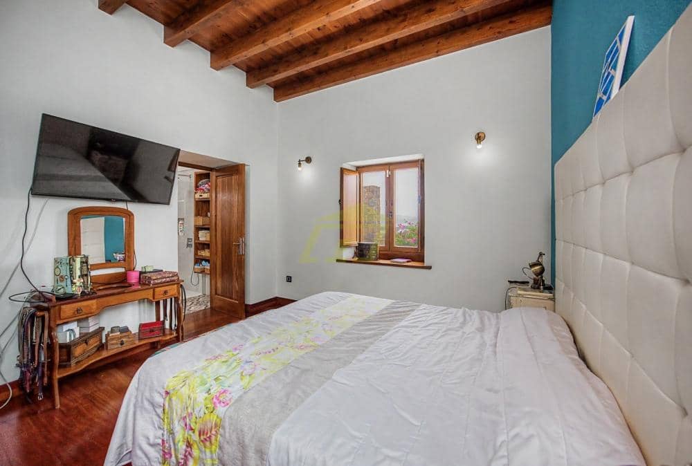 3 quarto Moradia para venda em Tinajo com garagem - 580 000 € (Ref: 10010232)