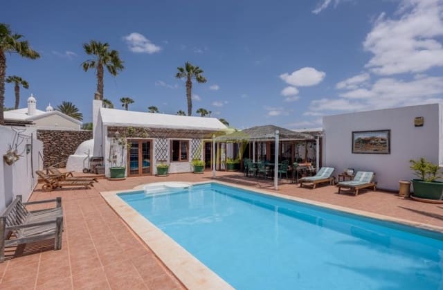 3 chambre Villa/Maison à vendre à Los Mojones, Tías avec piscine - 695 000 € (Ref: 10017012)