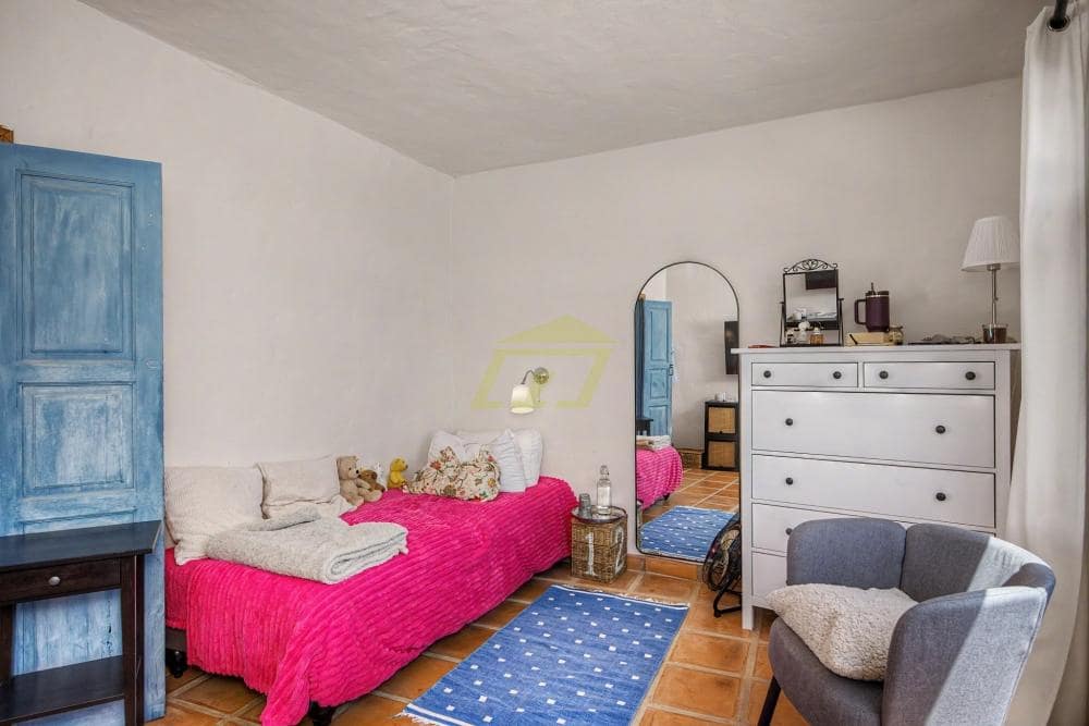 3 makuuhuone Huvila myytävänä paikassa Haria - 550 000 € (Ref: 10020102)