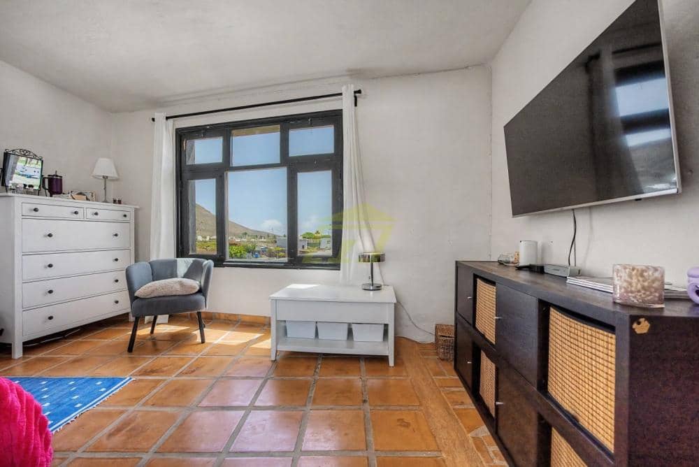 3 makuuhuone Huvila myytävänä paikassa Haria - 550 000 € (Ref: 10020102)