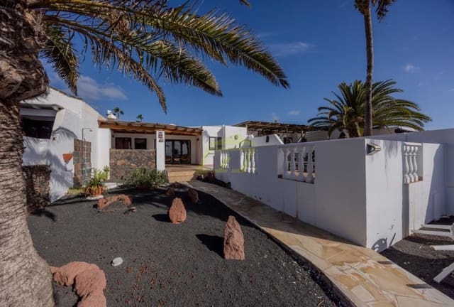 3 sovrum Villa till salu i Playa Blanca, Yaiza - 369 000 € (Ref: 10021920)