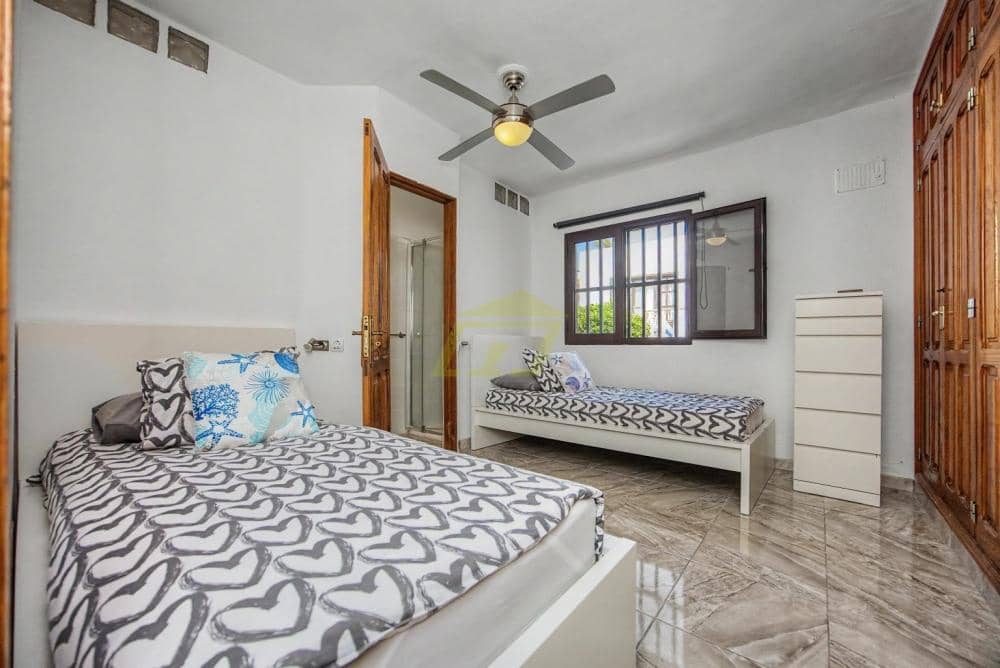 2 chambre Bungalow à vendre à Costa Teguise avec piscine - 450 000 € (Ref: 10021921)
