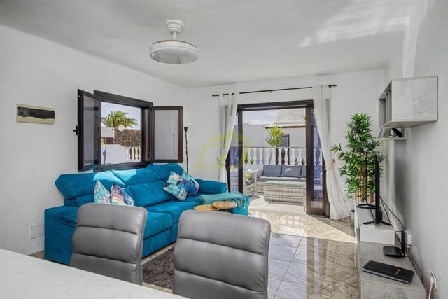2 quarto Bungalow para venda em Costa Teguise, Teguise com piscina - 450 000 € (Ref: 10021921)