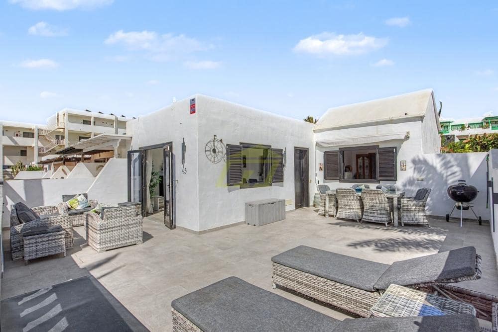 2 chambre Bungalow à vendre à Costa Teguise avec piscine - 450 000 € (Ref: 10021921)