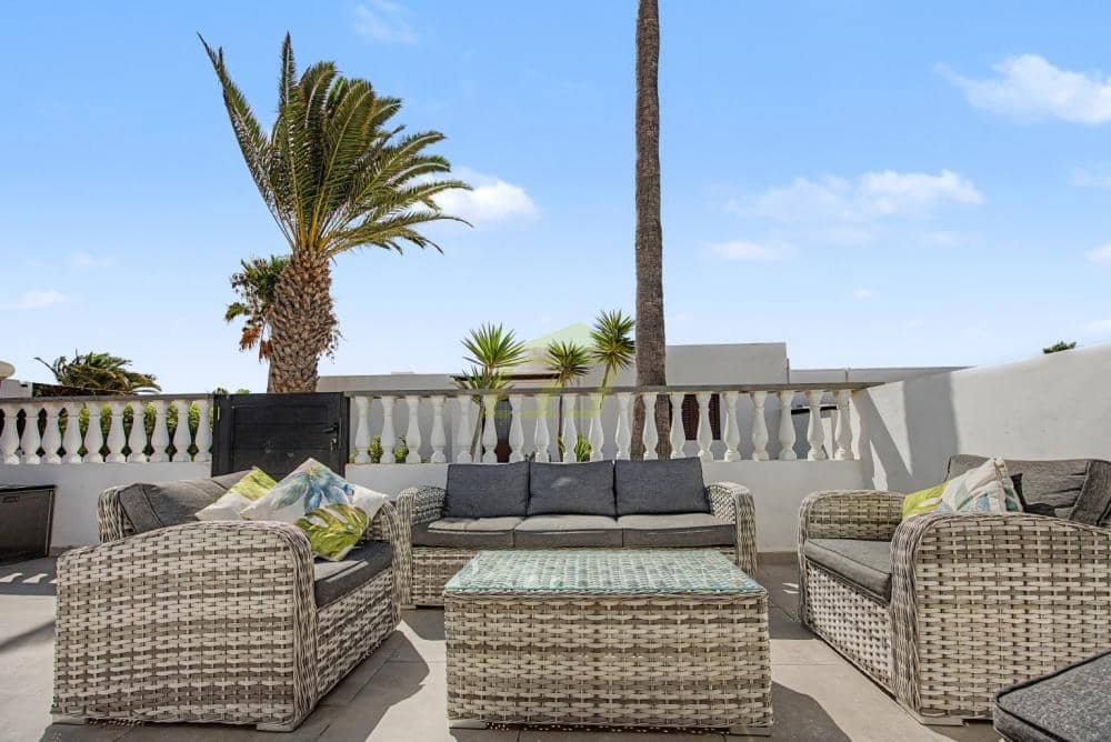 2 chambre Bungalow à vendre à Costa Teguise avec piscine - 450 000 € (Ref: 10021921)