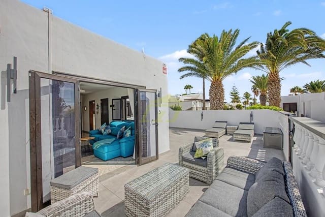 2 quarto Bungalow para venda em Costa Teguise, Teguise com piscina - 450 000 € (Ref: 10021921)