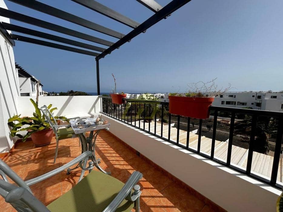 3 quarto Moradia para venda em Costa Teguise com garagem - 450 000 € (Ref: 10023525)