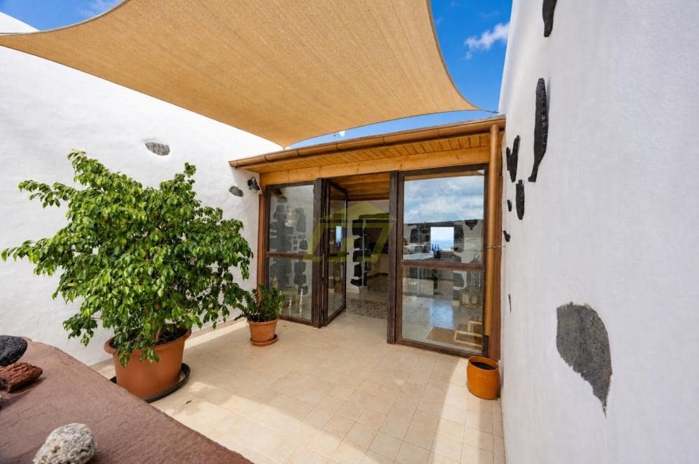 3 chambre Villa/Maison à vendre à El Cuchillo avec garage - 980 000 € (Ref: 10031414)