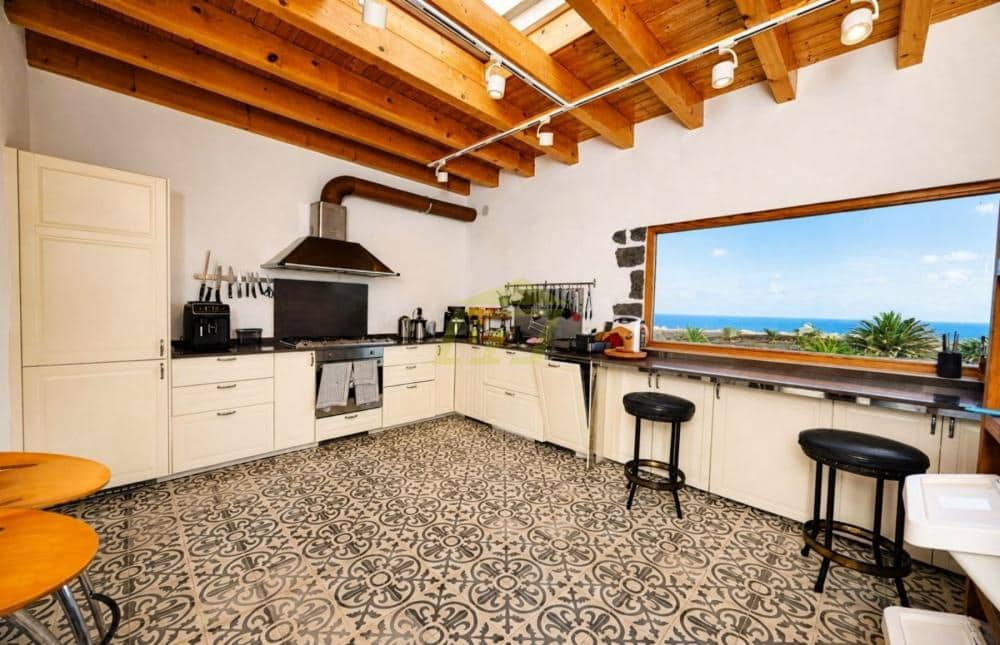 3 chambre Villa/Maison à vendre à El Cuchillo avec garage - 980 000 € (Ref: 10031414)
