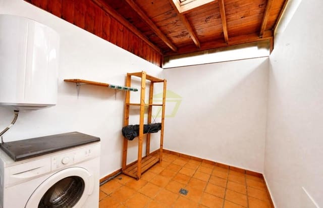 2 chambre Villa/Maison à vendre à Playa Blanca, Yaiza avec piscine garage - 325 000 € (Ref: 10034848)