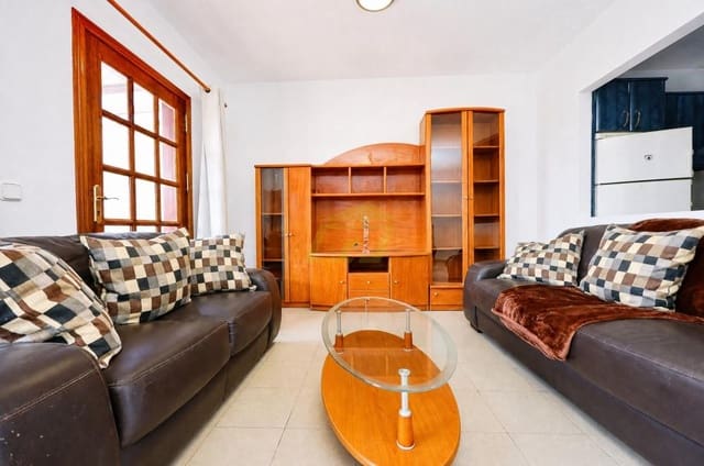 2 chambre Villa/Maison à vendre à Playa Blanca, Yaiza avec piscine garage - 325 000 € (Ref: 10034848)