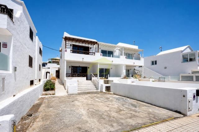 3 soverom Villa til salgs i Puerto del Carmen, Tías med garasje - € 385 000 (Ref: 10034849)