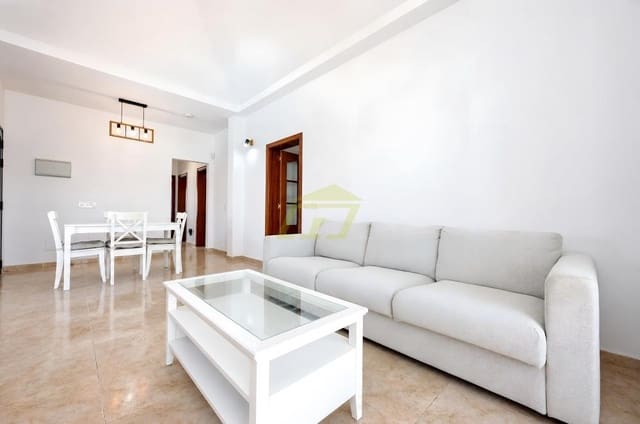 4 chambre Villa/Maison à vendre à Playa Blanca, Yaiza avec piscine - 465 000 € (Ref: 10034850)