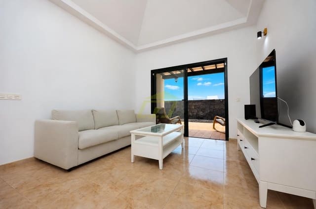 4 chambre Villa/Maison à vendre à Playa Blanca, Yaiza avec piscine - 465 000 € (Ref: 10034850)