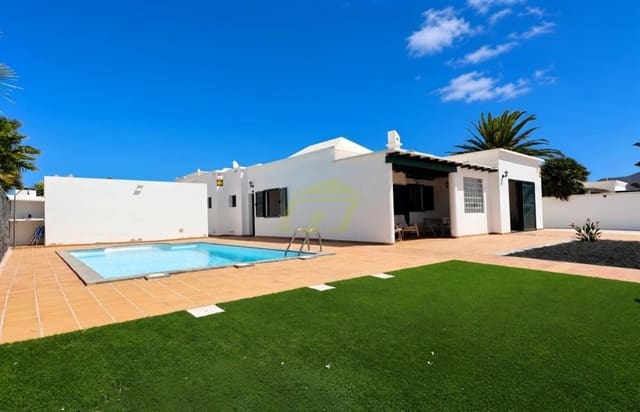 4 chambre Villa/Maison à vendre à Playa Blanca, Yaiza avec piscine - 465 000 € (Ref: 10034850)