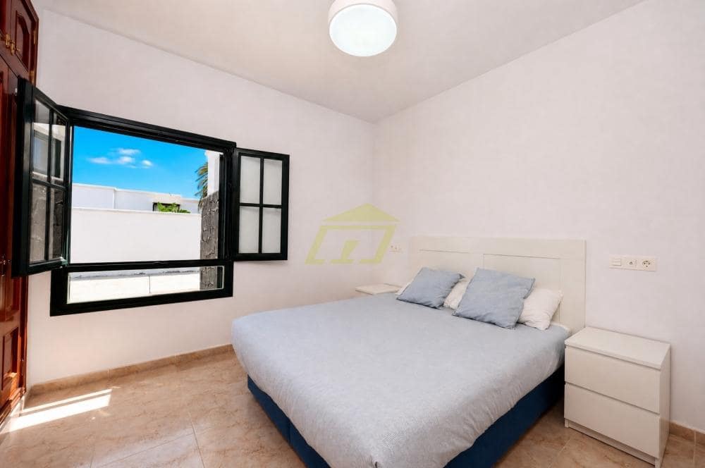 4 chambre Villa/Maison à vendre à Playa Blanca avec piscine - 465 000 € (Ref: 10034850)
