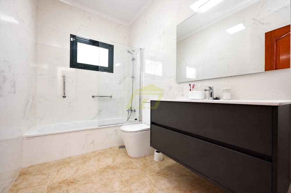 4 chambre Villa/Maison à vendre à Playa Blanca avec piscine - 465 000 € (Ref: 10034850)
