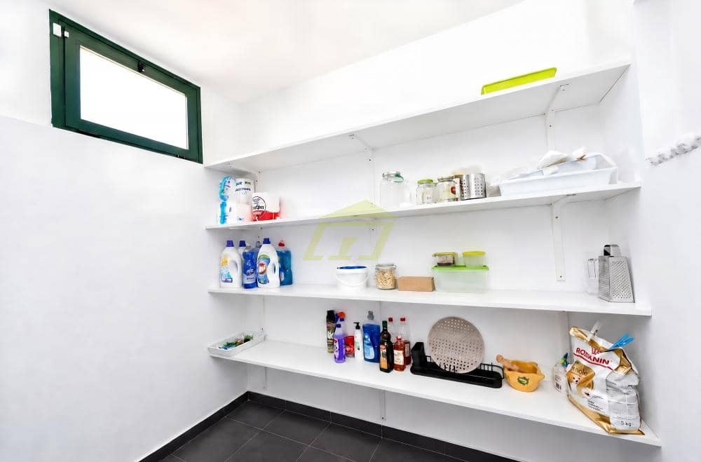 4 chambre Villa/Maison à vendre à Playa Blanca avec piscine - 465 000 € (Ref: 10034850)