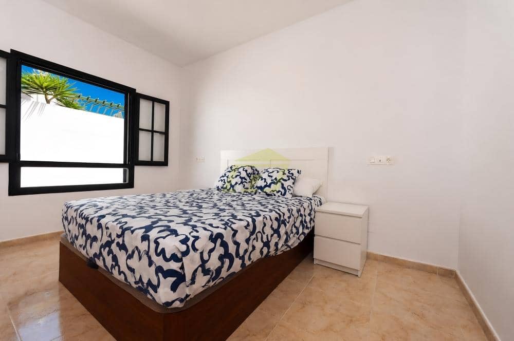4 chambre Villa/Maison à vendre à Playa Blanca avec piscine - 465 000 € (Ref: 10034850)