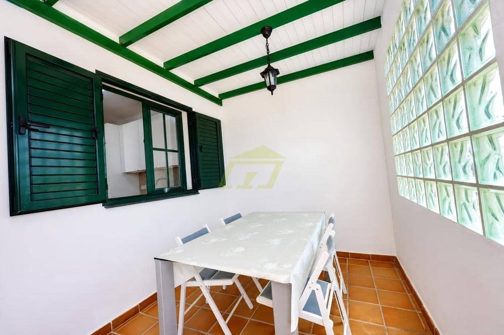 4 chambre Villa/Maison à vendre à Playa Blanca avec piscine - 465 000 € (Ref: 10034850)