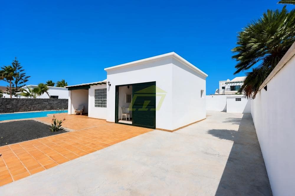 4 chambre Villa/Maison à vendre à Playa Blanca avec piscine - 465 000 € (Ref: 10034850)