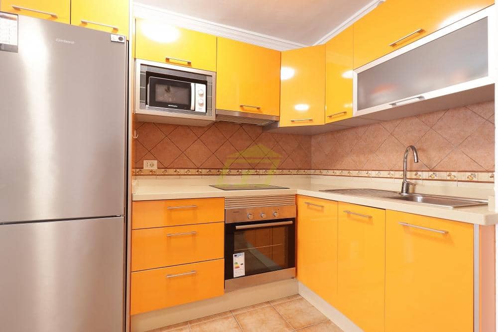 2 bedroom Apartment for sale in Puerto del Carmen with pool - € 265,000 (Ref: 10036315)
