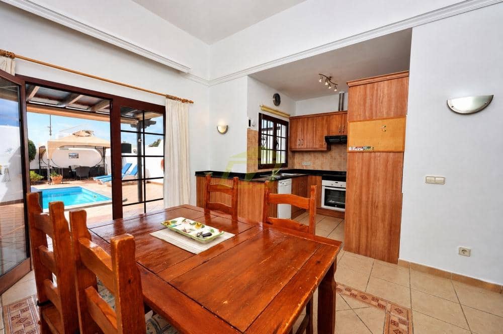 2 quarto Moradia para venda em Playa Blanca com piscina garagem - 425 000 € (Ref: 10040301)