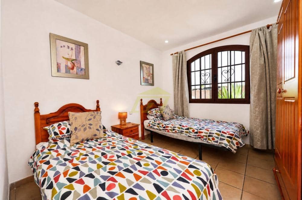 2 quarto Moradia para venda em Playa Blanca com piscina garagem - 425 000 € (Ref: 10040301)