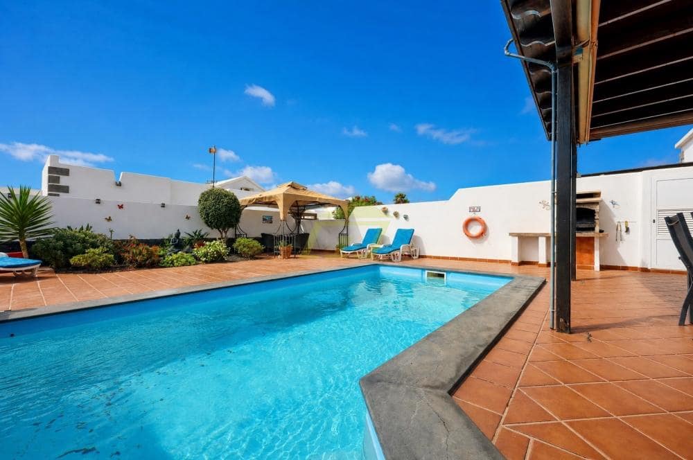 2 quarto Moradia para venda em Playa Blanca com piscina garagem - 425 000 € (Ref: 10040301)