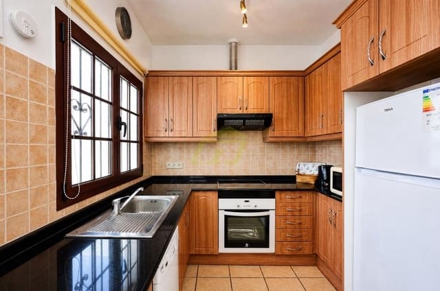 2 quarto Moradia para venda em Playa Blanca, Yaiza com piscina garagem - 425 000 € (Ref: 10040301)