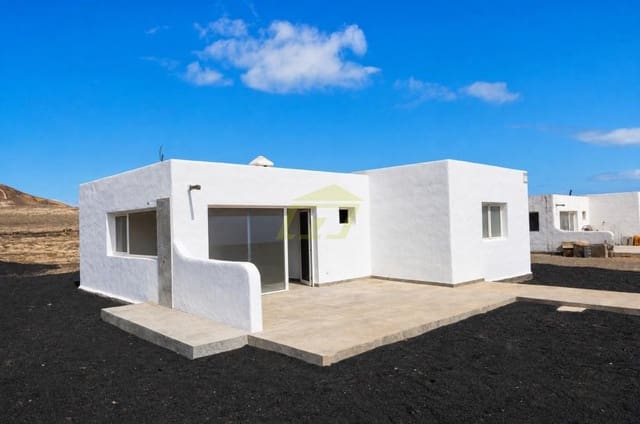 2 Zimmer Bungalow zu verkaufen in Famara, Teguise - 1.000.000 € (Ref: 10042451)