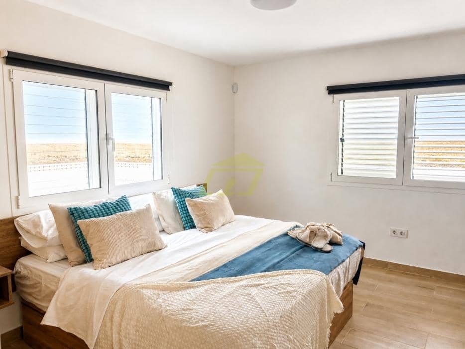 2 Zimmer Bungalow zu verkaufen in Famara - 1.000.000 € (Ref: 10042451)
