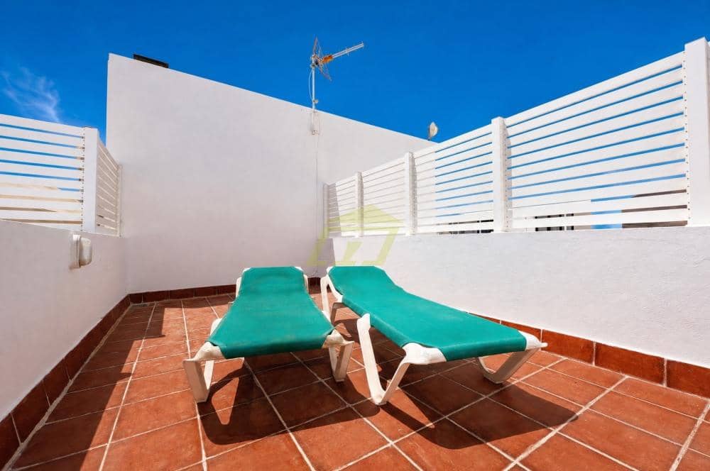 2 chambre Bungalow à vendre à Puerto Calero avec piscine - 325 000 € (Ref: 10044390)