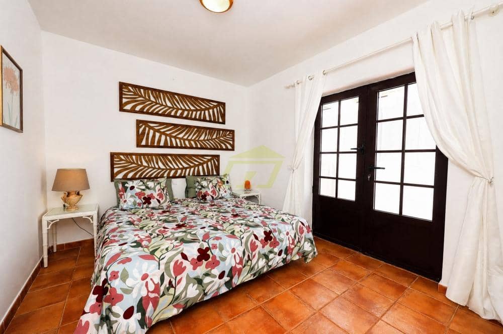 2 chambre Bungalow à vendre à Puerto Calero avec piscine - 325 000 € (Ref: 10044390)