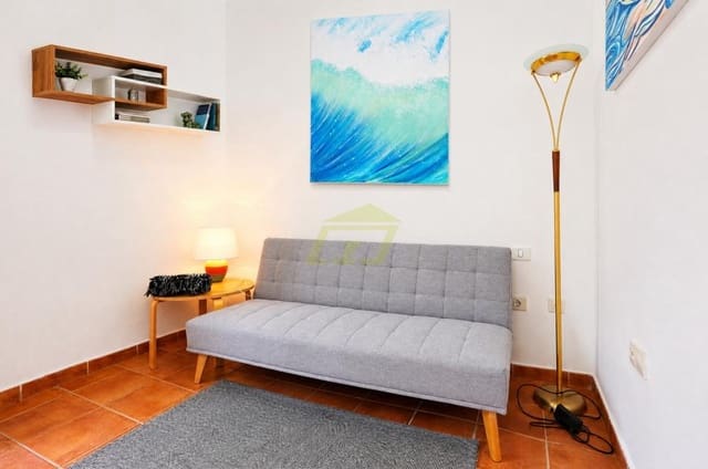 2 sovrum Bungalow till salu i Puerto Calero, Yaiza med pool - 325 000 € (Ref: 10044390)